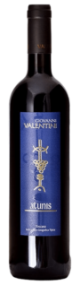 Valentini Atunis IGT | Italië | gemaakt van de druif Merlot