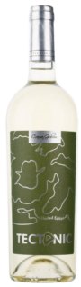 Tectonic Fume Blanc | Roemenië | gemaakt van de druiven Fetească Albă, Riesling en Sauvignon Blanc